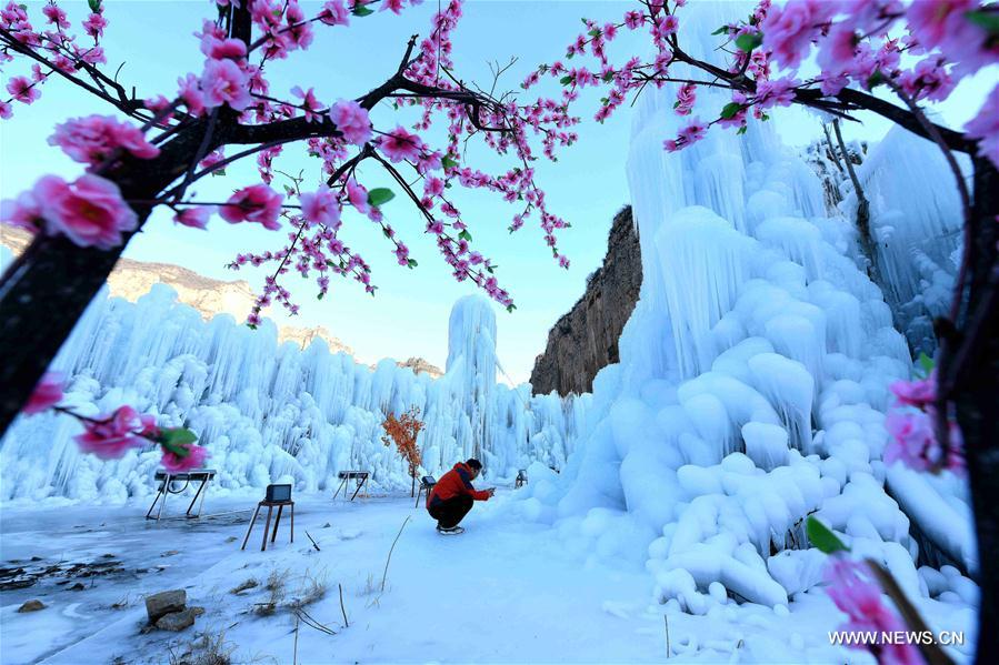 #CHINA-HEBEI-SHIJIAZHUANG-FROZEN WATERFALL (CN)