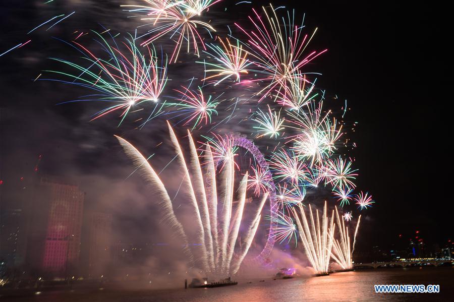 BRITAIN-LONDON-NEW YEAR-FIREWORKS