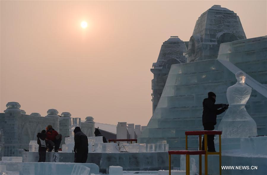 CHINA-HARBIN-ICE SCULPTURE-COMPETITION (CN)