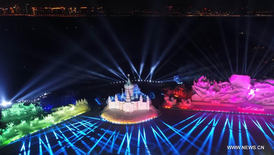 CHINA-HARBIN-SNOW SCULPTURE-LIGHT SHOW (CN)