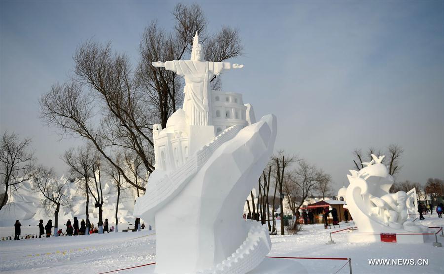 CHINA-HARBIN-SNOW SCULPTURE (CN)