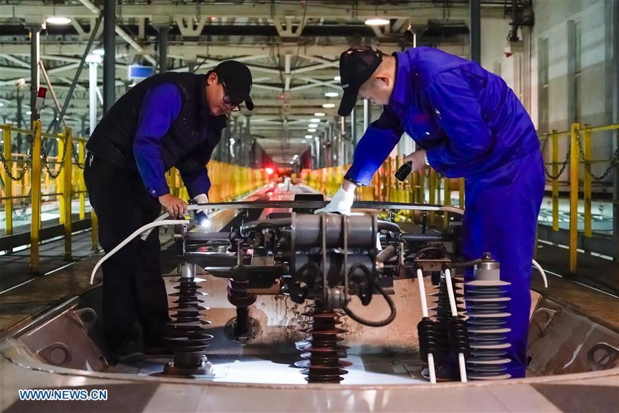 CHINA-BEIJING-HIGH-SPEED TRAIN-WORKERS(CN)