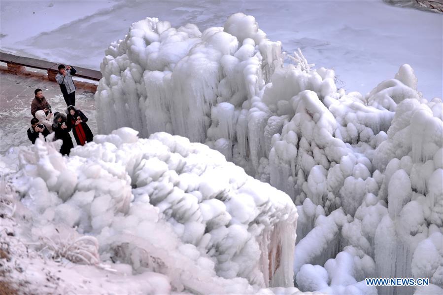 CHINA-HEBEI-ICEFALL-BEGINNING OF SPRING (CN)