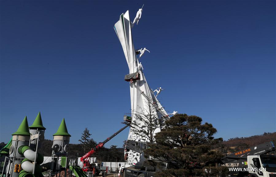 (SP)OLY-SOUTH KOREA-PYEONGCHANG-STATUES