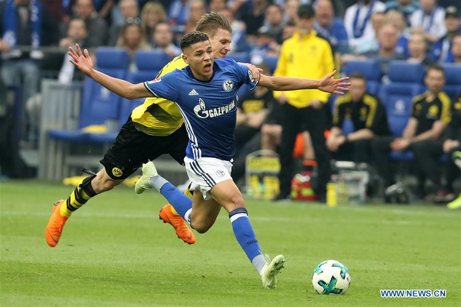 (SP)GERMANY-GELSENKIRCHEN-BUNDESLIGA-SCHALKE 04 VS DORTMUND