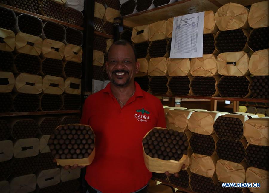 THE DOMINICAN REPUBLIC-SANTO DOMINGO-CIGAR FACTORY