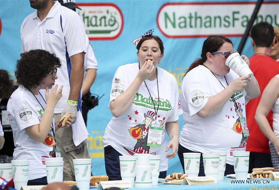 U.S.-NEW YORK-HOT DOG EATING CONTEST