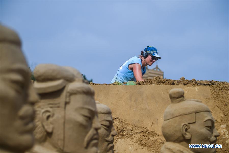 CHINA-ZHEJIANG-SAND SCULPTURE-FESTIVAL-PREPARATION (CN)