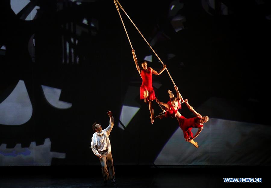 LEBANON-BEITEDDINE-CANADAIAN CIRCUS TROUPE