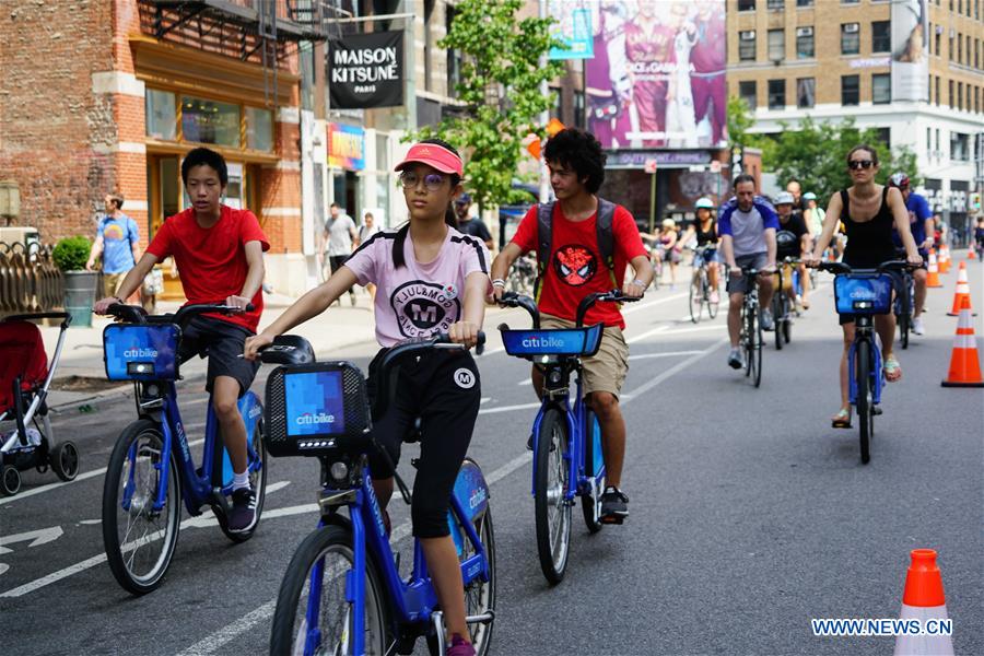 U.S.-NEW YORK-SUMMER STREETS 