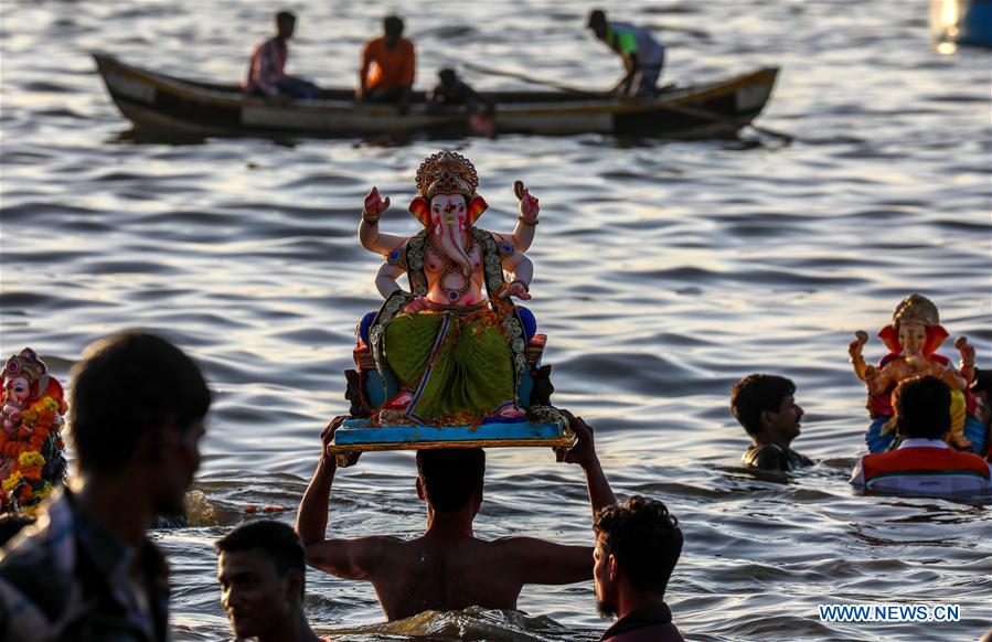 INDIA-MUMBAI-GANESH FESTIVAL-WATER IMMERSION