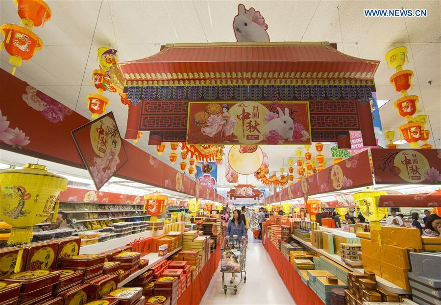 CANADA-TORONTO-MID AUTUMN FESTIVAL-MOONCAKE