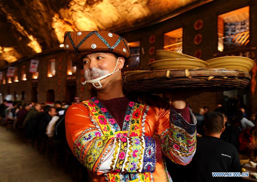 CHINA-SICHUAN-XINGWEN-ETHNIC CULTURE-LONG TABLE BANQUET (CN)