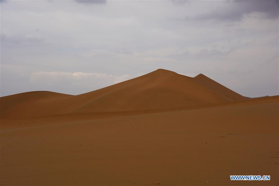 CHINA-INNER MONGOLIA-BADAIN JARAN DESERT (CN)