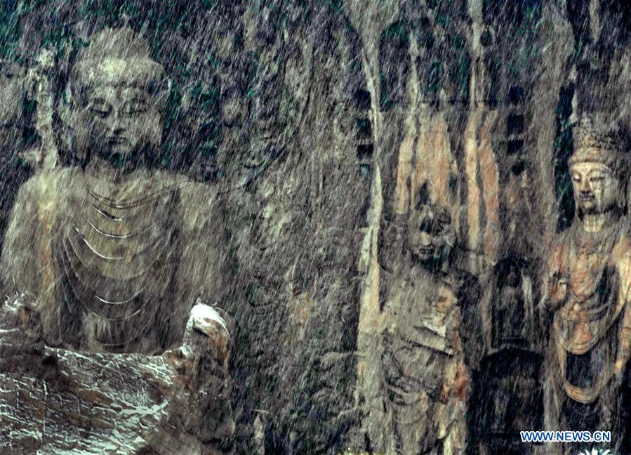 CHINA-HENAN-LONGMEN GROTTOES-SCENERY (CN)