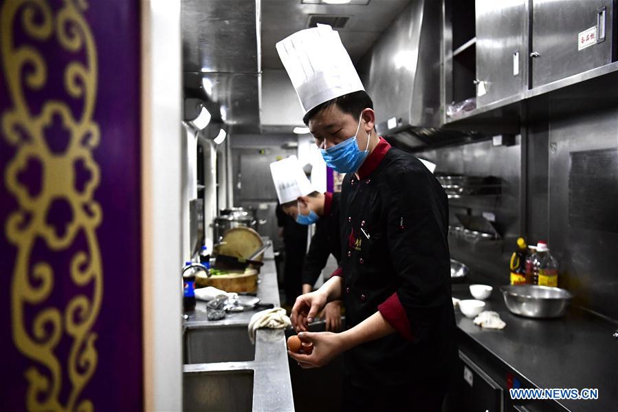 #CHINA-QINGHAI-TIBET RAILWAY-TRAIN-RESTAURANT (CN*)