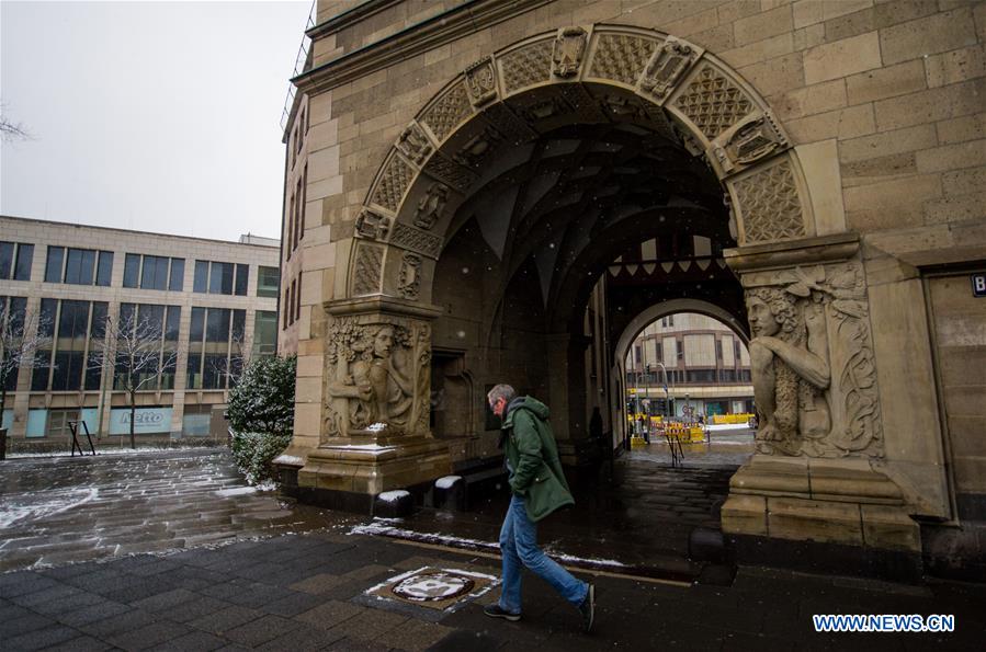 GERMANY-DUISBURG-SNOWFALL