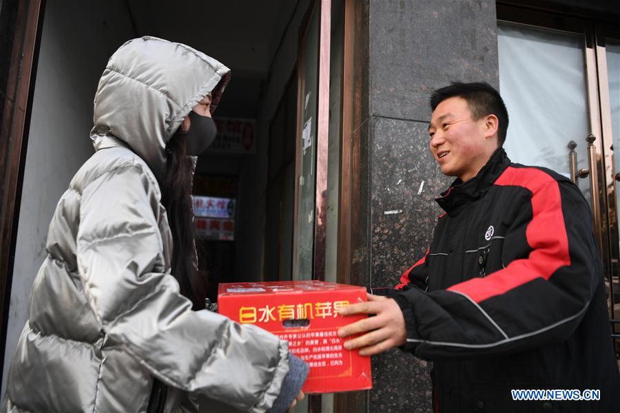 CHINA-XI'AN-SPRING FESTIVAL-DELIVERYMAN (CN)