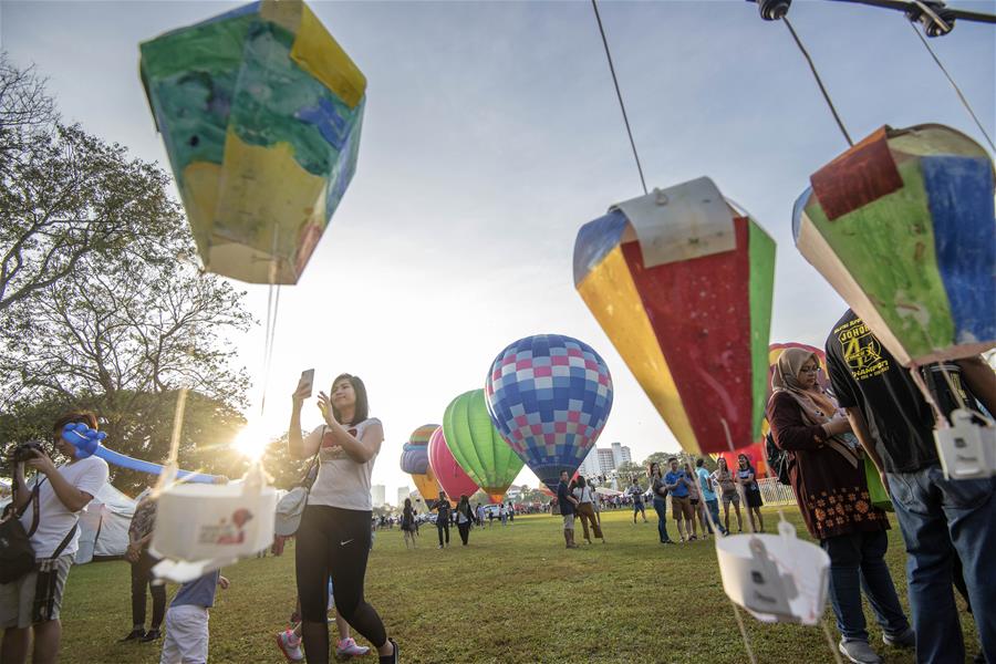 MALAYSIA-PENANG-HOT AIR BALLOON FESTIVAL 