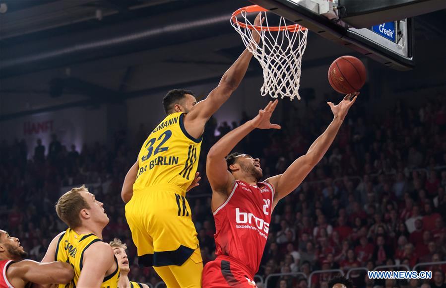 (SP)GERMANY-BAMBERG-BASKETBALL-GERMAN CUP-BROSE BAMBERG VS ALBA BERLIN