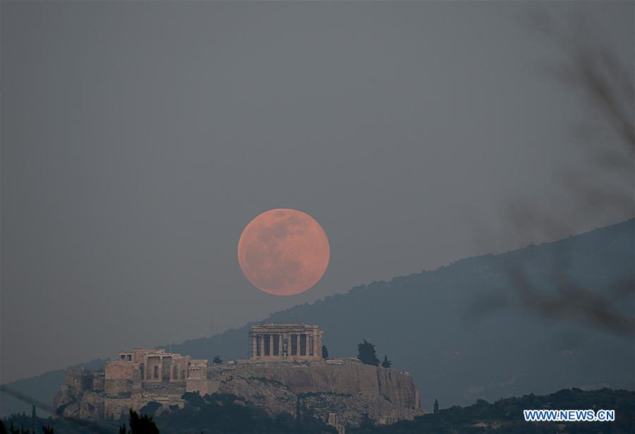 GREECE-ATHENS-ACROPOLIS-FULL MOON