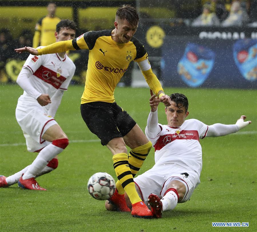 (SP)GERMANY-DORTMUND-SOCCER-BUNDESLIGA-DORTMUND VS STUTTGART