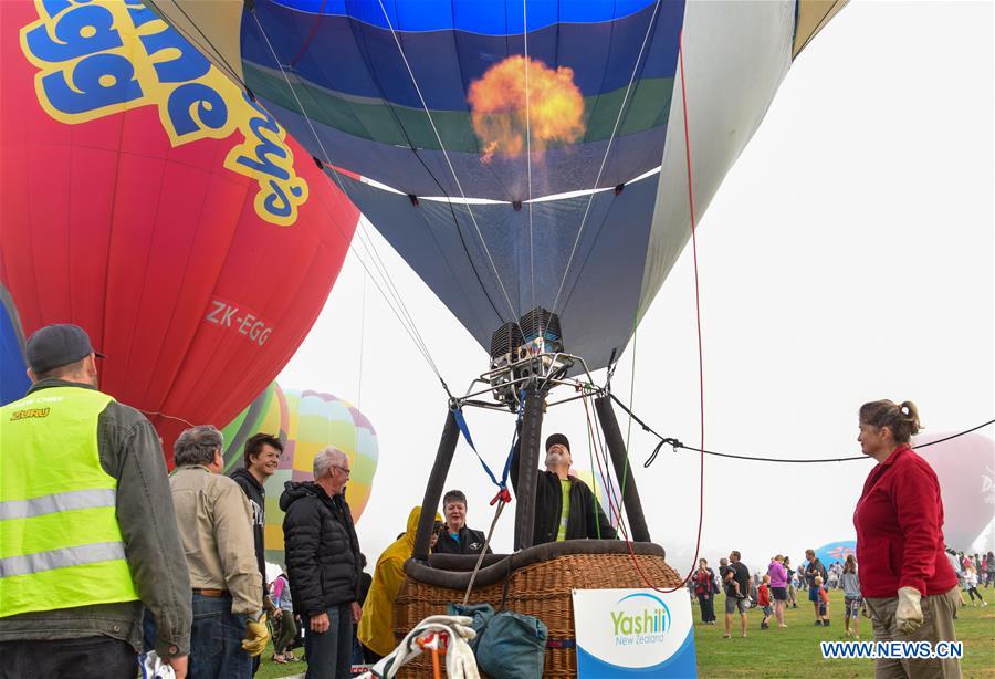 NEW ZEALAND-HAMILTON-HOT AIR BALLOON FESTIVAL-CLOSING