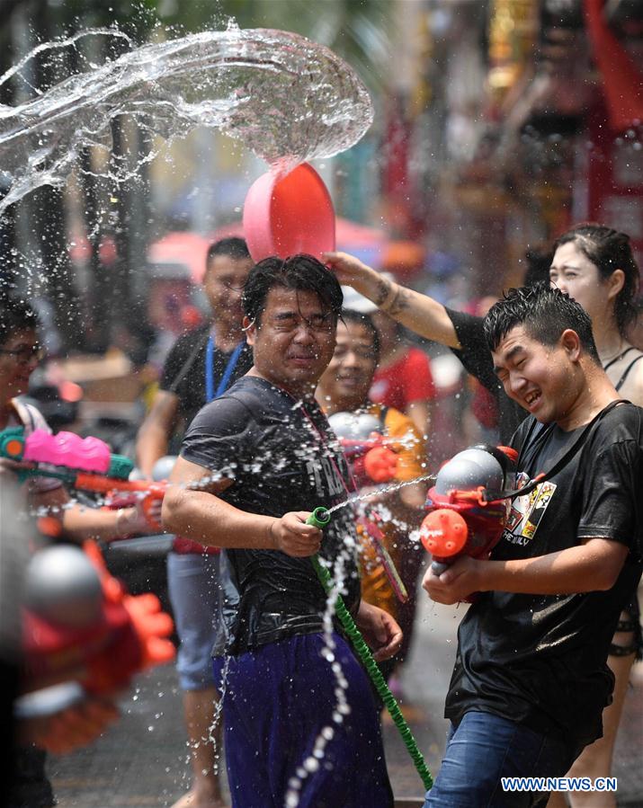 CHINA-YUNNAN-XISHUANGBANNA-WATER SPRINKLING FESTIVAL (CN)