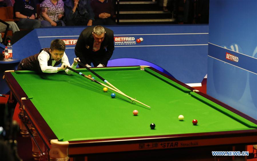 (SP) BRITAIN-SHEFFIELD-SNOOKER-WORLD CHAMPIONSHIP-DAY 4