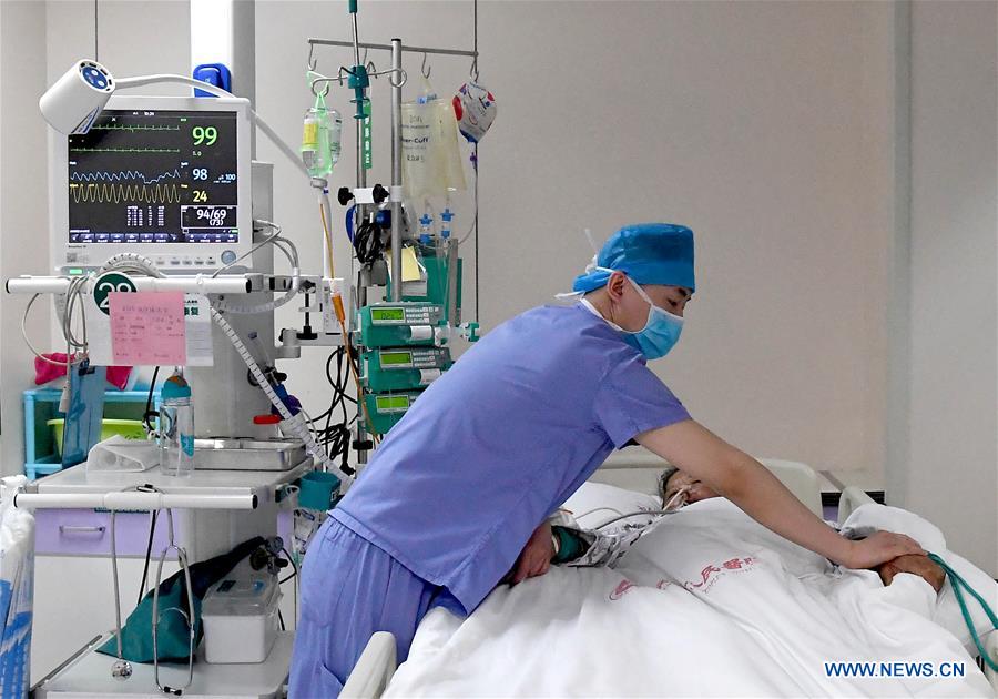 CHINA-HENAN-ZHENGZHOU-MALE NURSE (CN)