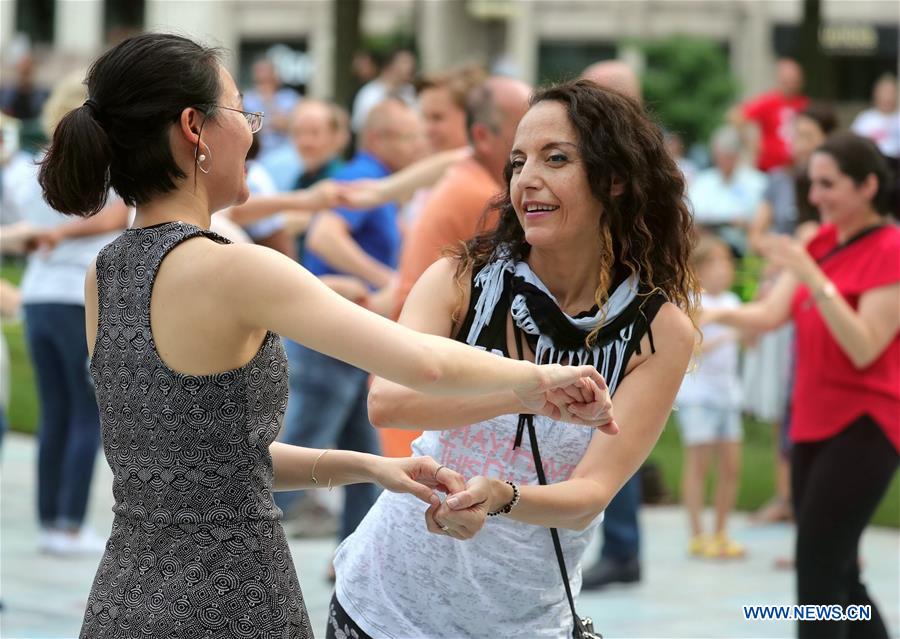 U.S.-CHICAGO-SUMMER DANCE