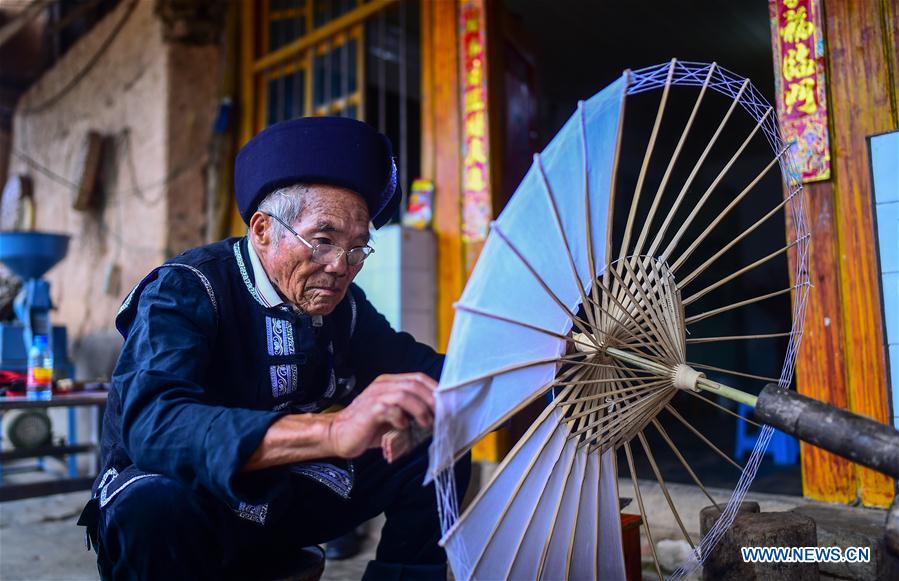 CHINA-YUNNAN-OIL PAPER UMBRELLA (CN)