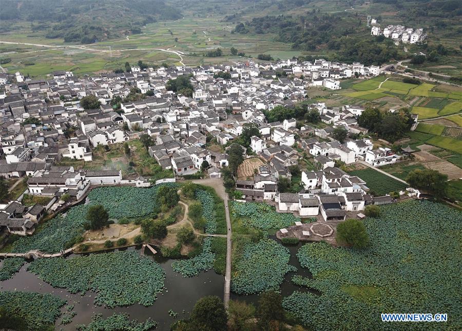 CHINA-ANHUI-HUANGSHAN-ANCIENT VILLAGE (CN)