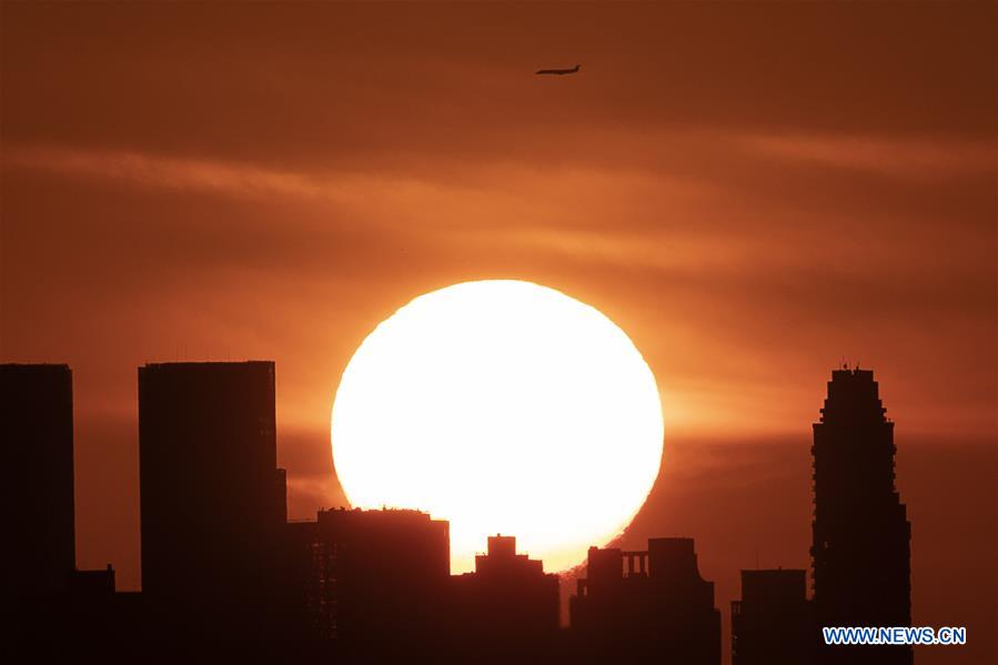 U.S.-NEW YORK-SUNSET