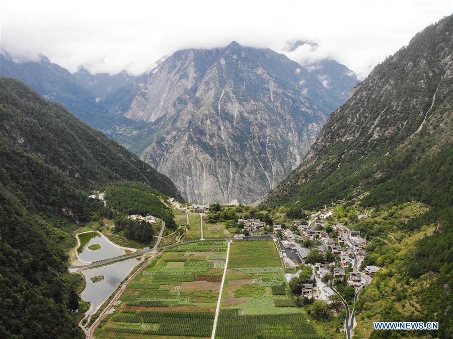 CHINA-SICHUAN-POVERTY ALLEVIATION-MOUNTAIN TUNNEL(CN)