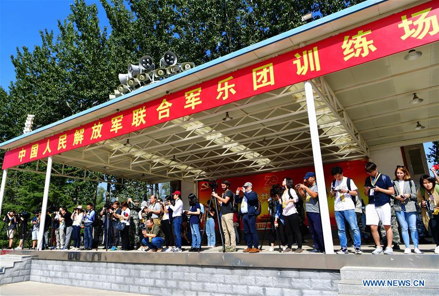 CHINA-BEIJING-MILITARY PARADE-TRAINING-JOURNALISTS-VISIT (CN)