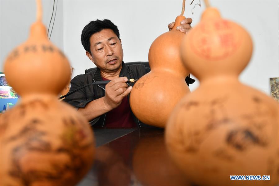 CHINA-SHANDONG-GOURD-PYROGRAPHY (CN)