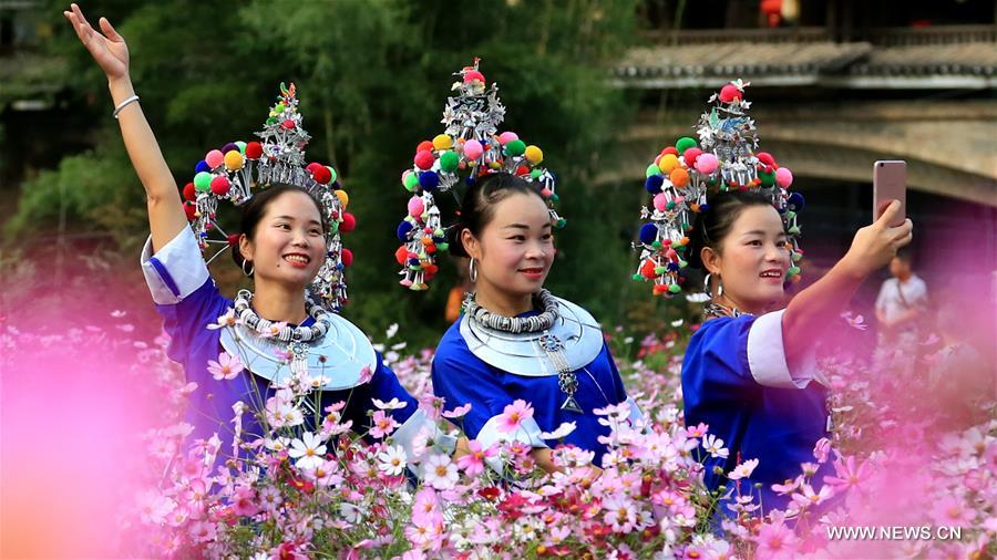 CHINA-GUANGXI-SANJIANG-GALSANG FLOWERS (CN)