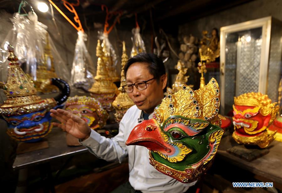 MYANMAR-YANGON-ARTISAN-MASK