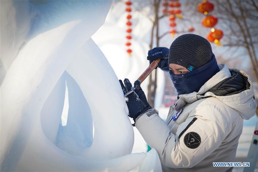 CHINA-HEILONGJIANG-HARBIN-SNOW SCULPTURE COMPETITION (CN)