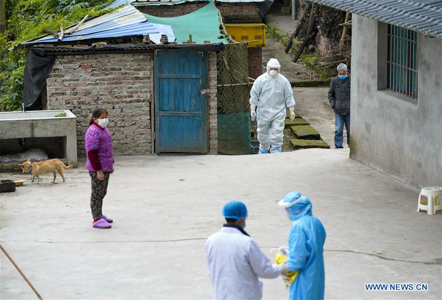 (FOCUS) CHINA-CHONGQING-NOVEL CORONAVIRUS-EPIDEMIC-RURAL HEALTH WORKER (CN)