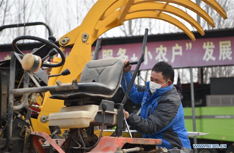 CHINA-HEBEI-AGRICULTURAL MACHINERY-SPRING PLOUGHING (CN)