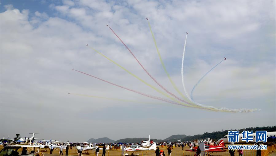 （圖文互動）（10）軍事專家詳解中國航展空軍裝備四大看點