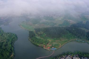 貴陽(yáng)：夏日晨景如畫