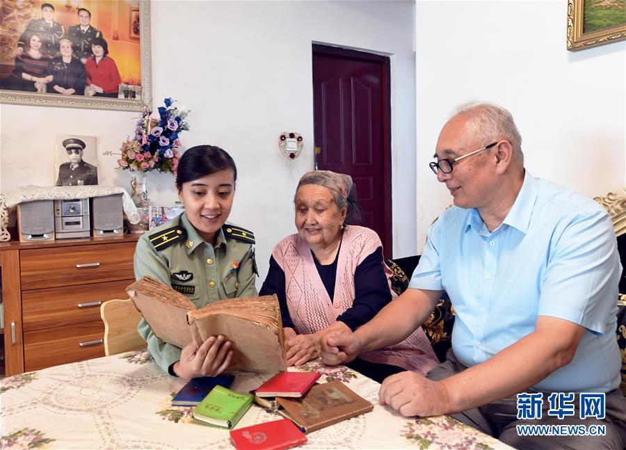 （圖文互動(dòng)）（3）歷史的見證——陸軍邊海防學(xué)院維吾爾族女講師其曼古力一家三代守疆固邊記事