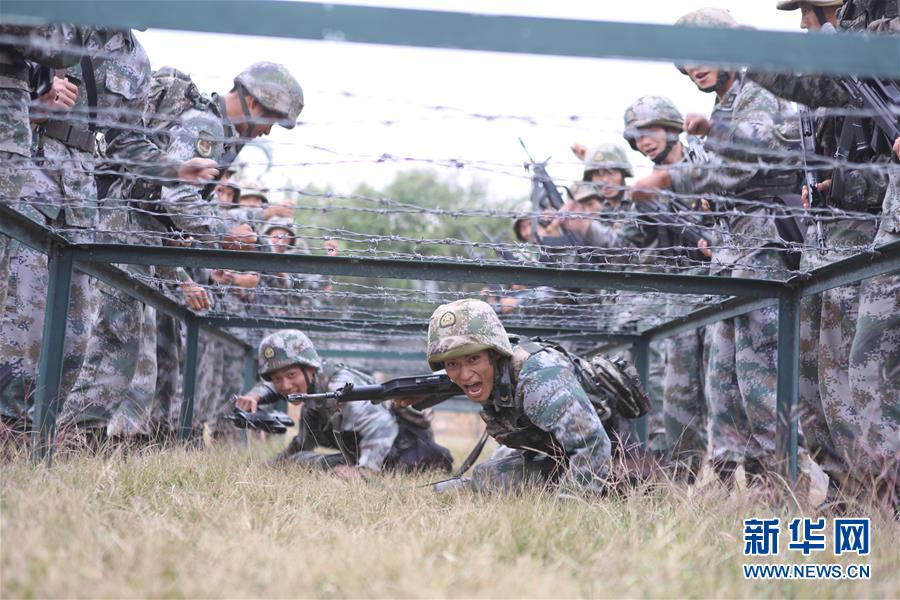 （在習(xí)近平強(qiáng)軍思想指引下·我們在戰(zhàn)位報(bào)告·圖文互動(dòng)）（3）千里移防，鐵心跟黨走——南部戰(zhàn)區(qū)陸軍第75集團(tuán)軍某紅軍旅政治建軍、練兵備戰(zhàn)記事