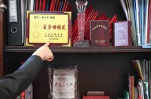 黃大年用一生書寫了什么是奉獻 回答了什么叫擔(dān)當