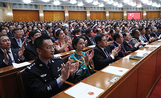 十三屆全國人大一次會議舉行第七次全體會議