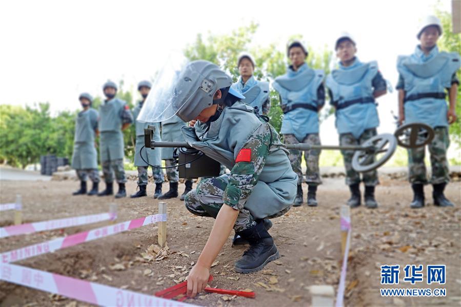 （國際）（1）中國新一批赴黎維和部隊(duì)獲得掃雷排爆資質(zhì)