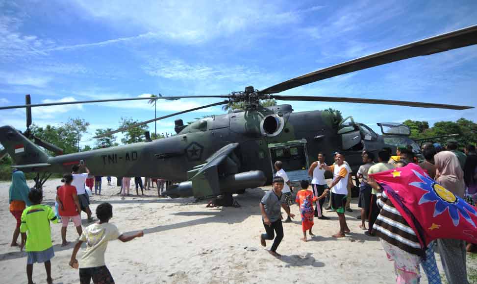 印尼空軍搜救飛機?？考永锫u